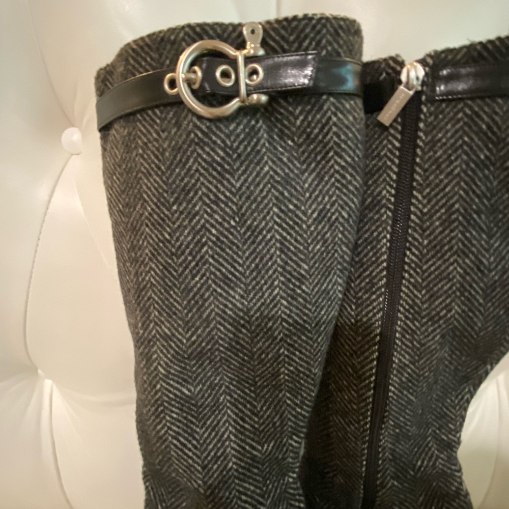Burberry Herringbone Heeled Boots - Picture 5 of 7